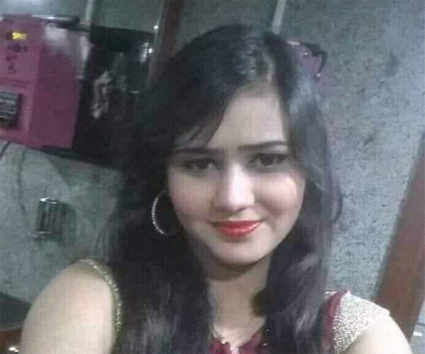 Arabic Iraq Girl Anisha Sabbag Whatsapp Number for Friendship Online